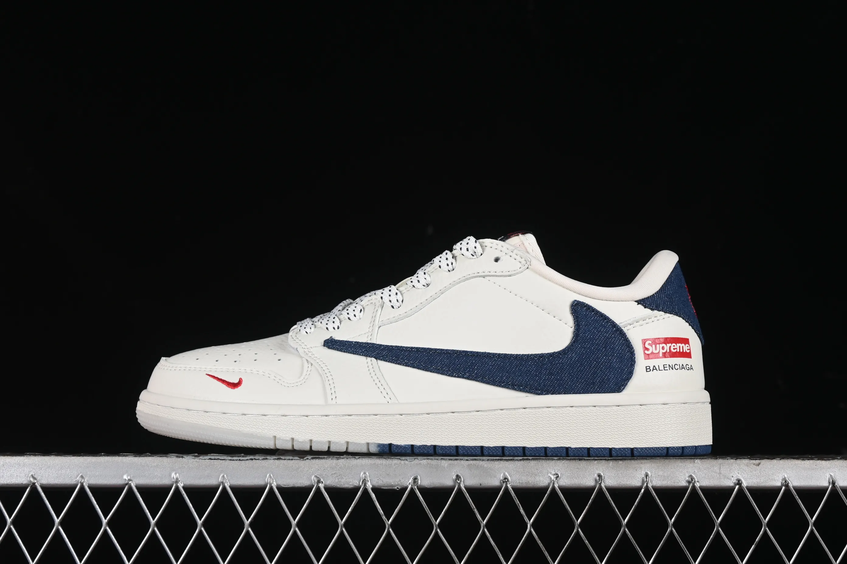 All categories Air Jordan Jordan series basketball shoes Air Jordan 1 Low High-end customized low-top sneakers Travis Scott x Fragment Design x Air Jordan 1 Low OG SP AJ1 Joe 1 Supreme joint-off-white blue denim hook low-top cultural casual sneakers JH6088-608